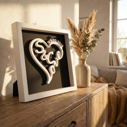 Love-Schriftzug in Herzform gerahmt | Personalisiertes Geschenk